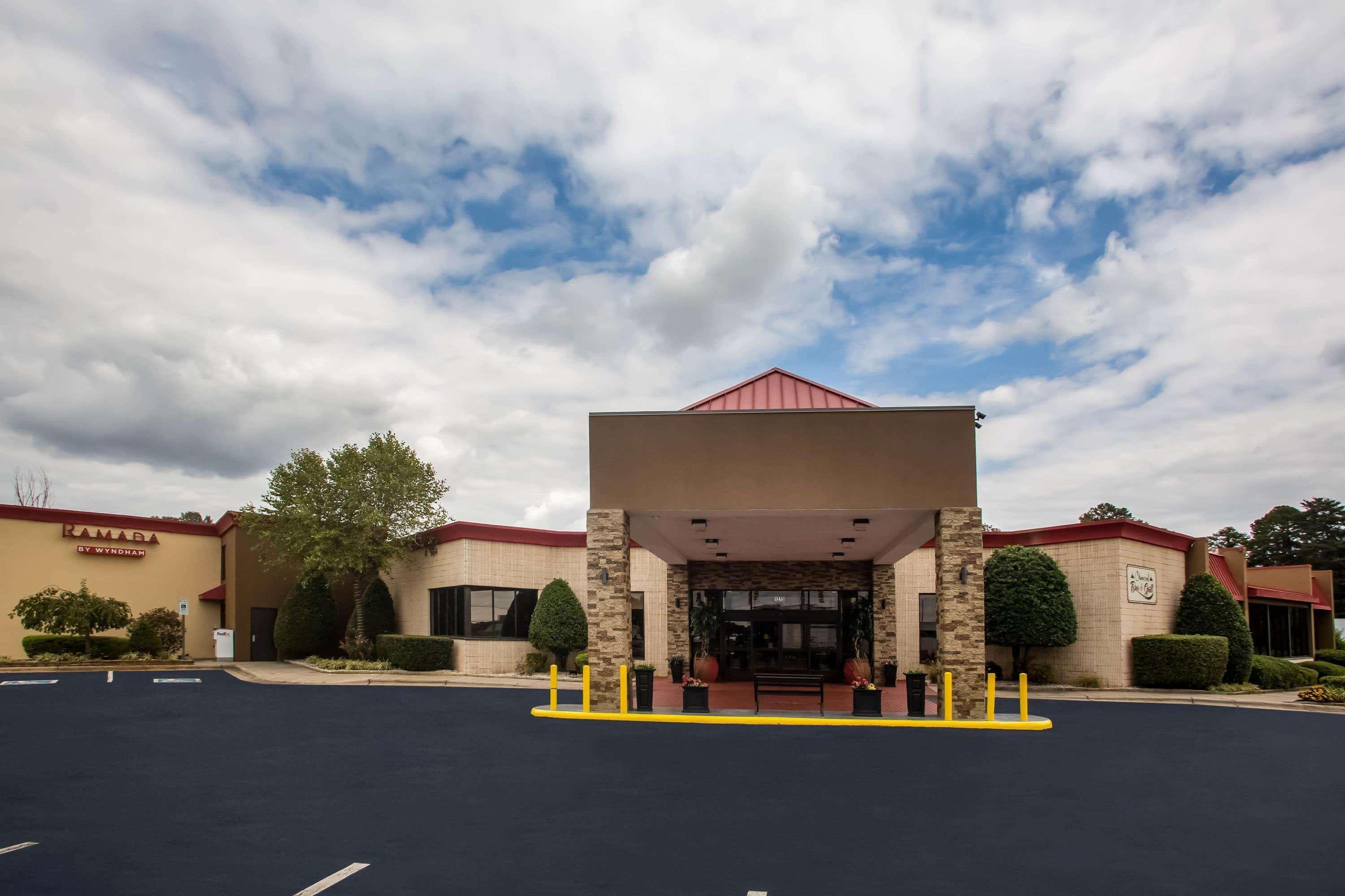 Ramada By Wyndham Statesville Exterior photo